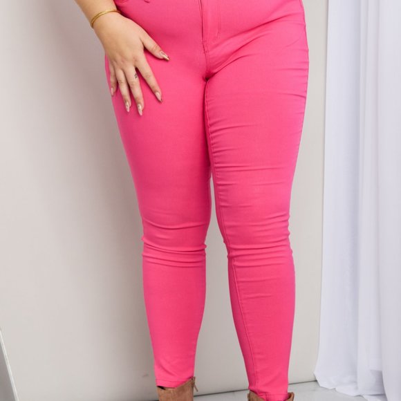 YMI Jeanswear Kate Hyper-Stretch Full Size Mid-Rise Skinny Jeans in Fiery Coral - Picture 6 of 9